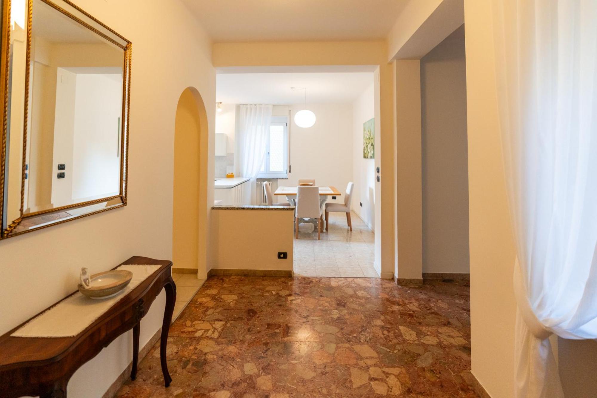 Domus Verona - Elegante Residenza Con Affaccio Su Porta Leoni Room photo