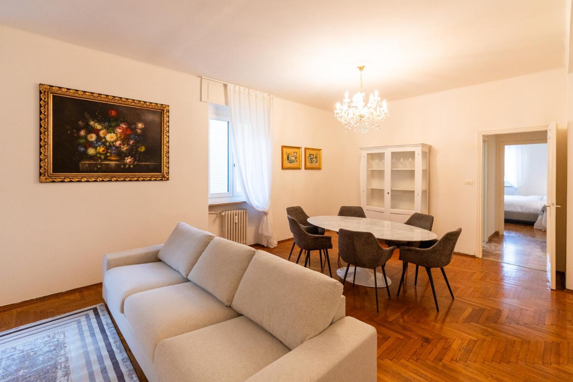 Domus Verona - Elegante Residenza Con Affaccio Su Porta Leoni Room photo